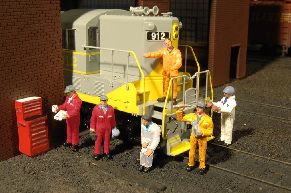 Bachmann Mechanics. 6 Figures. HO Scale