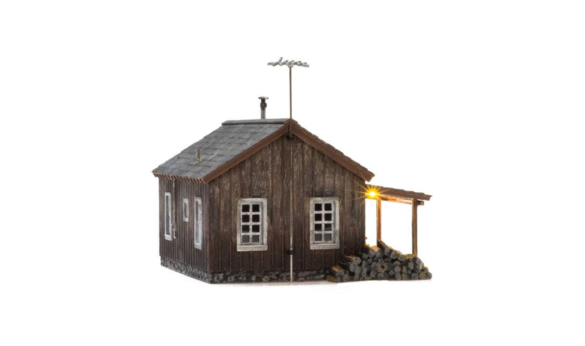 Woodland Scenics HO Rustic Cabin (Lit)