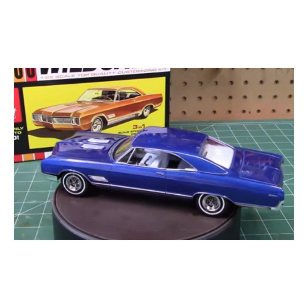 AMT 1:25 1966 Buick Wildcat