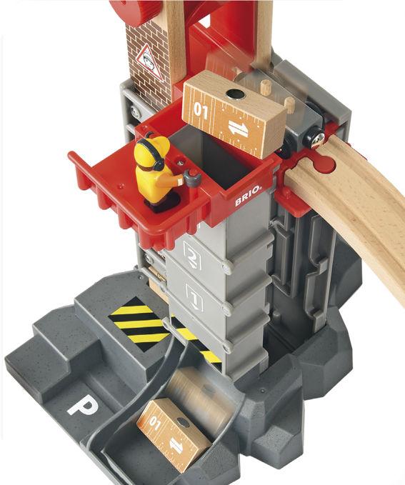 BRIO Lift and Load Warehouse Set