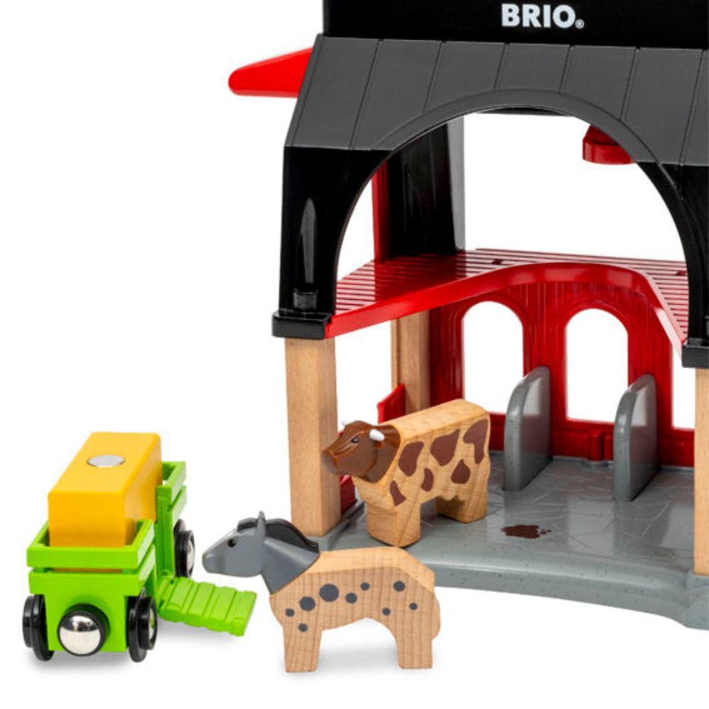 BRIO Animal Barn